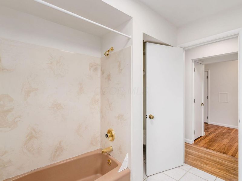 41 S Broadleigh Road, Columbus, OH 43209 Photo 22