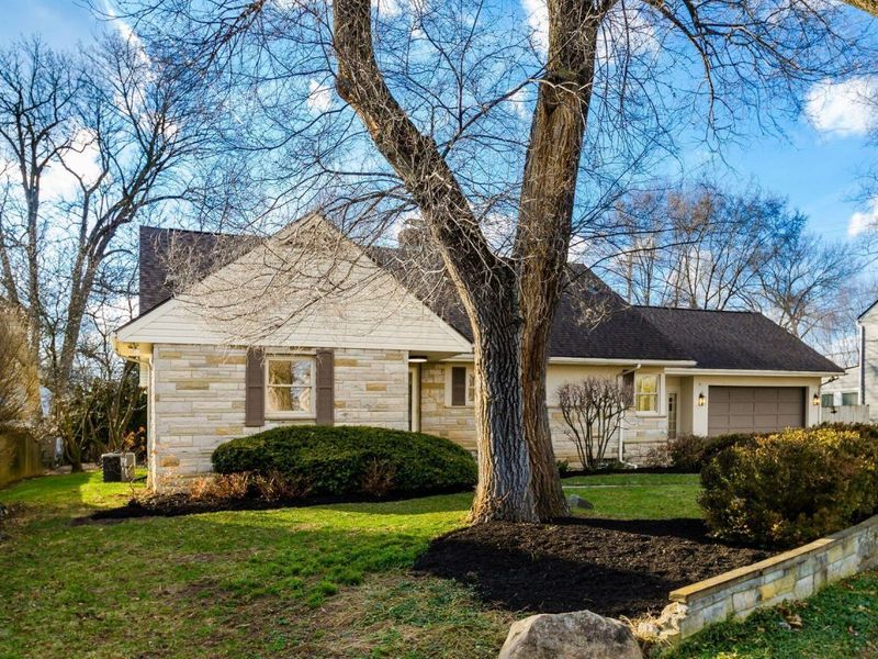 41 S Broadleigh Road, Columbus, OH 43209 Photo 3