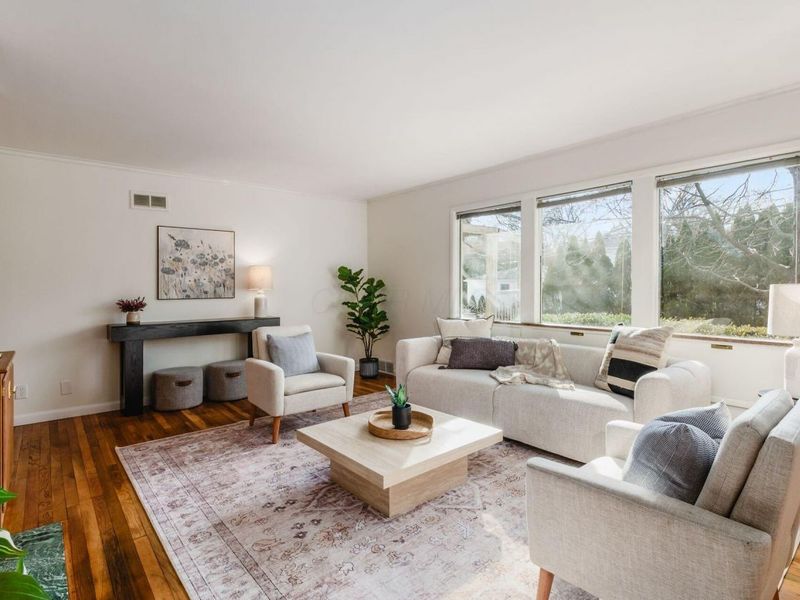 41 S Broadleigh Road, Columbus, OH 43209 Photo 8