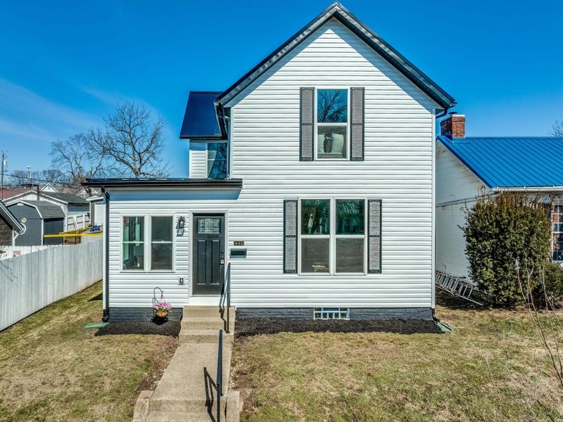 446 E Franklin Street , Circleville, OH 43113 Photo 2