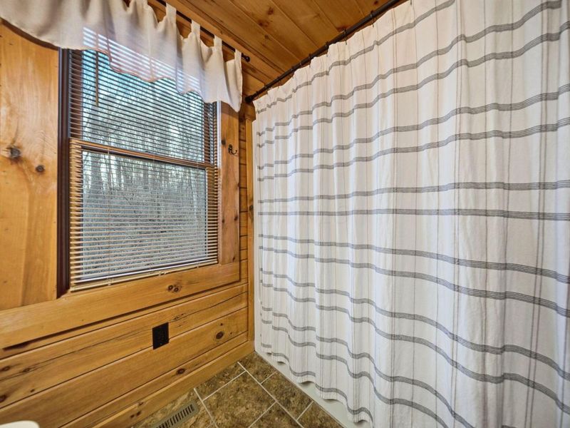 15399 Clapper Hollow Road, Laurelville, OH 43135 Photo 24