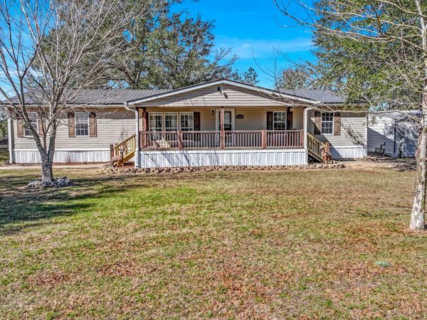 2557 N County Highway 183, Defuniak Springs, FL 32433