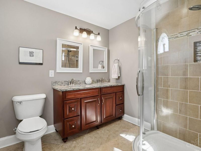 3817 Davenant Avenue, Cincinnati, OH 45213 Photo 32