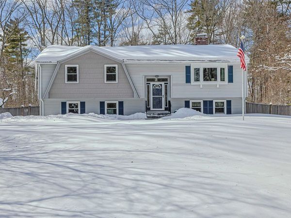 27 Farmer Road, Merrimack, NH 03054