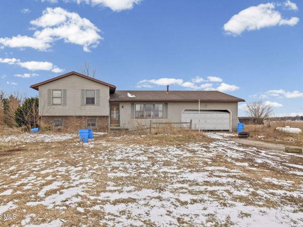 22487 U.s. 6, Grand Rapids, OH 43522