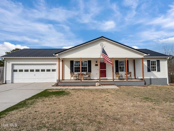 302 Scranton Court, Richlands, NC 28574