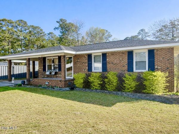 8451 Nc-306 S, Arapahoe, NC 28510