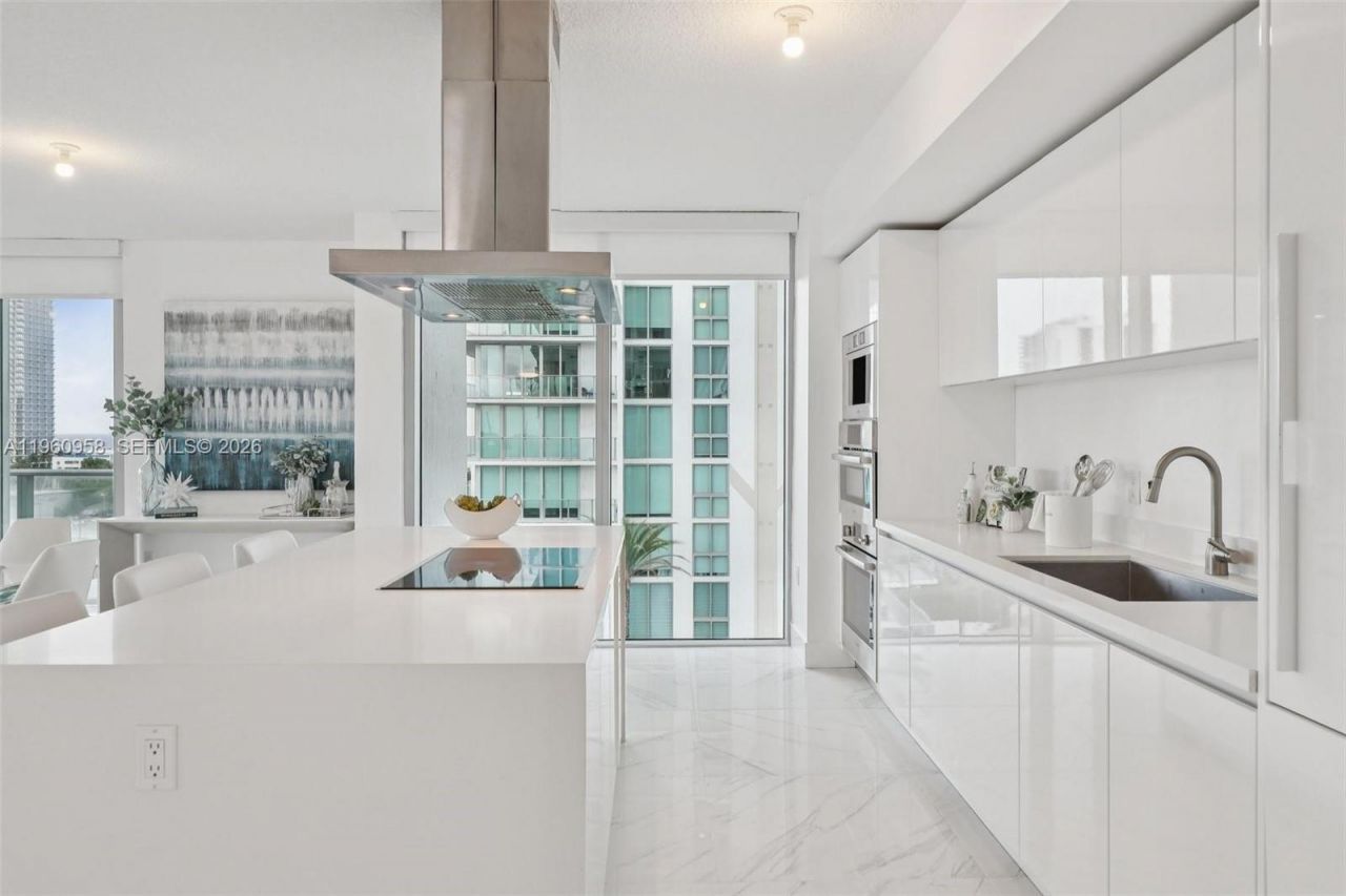 330 Sunny Isles Blvd, Unit 5-907, Sunny Isles Beach, FL 33160 Photo
