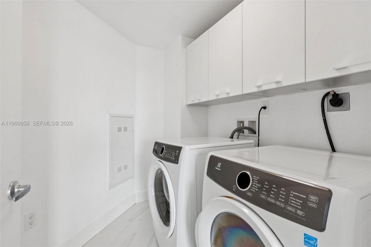 330 Sunny Isles Blvd, Unit 5-907, Sunny Isles Beach, FL 33160 Photo