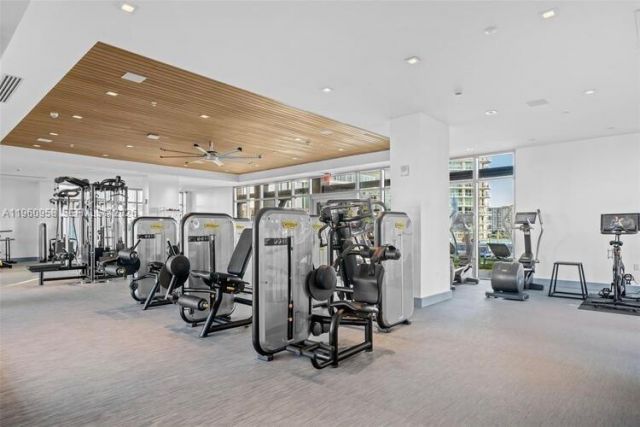 330 Sunny Isles Blvd, Unit 5-907, Sunny Isles Beach, FL 33160 Photo