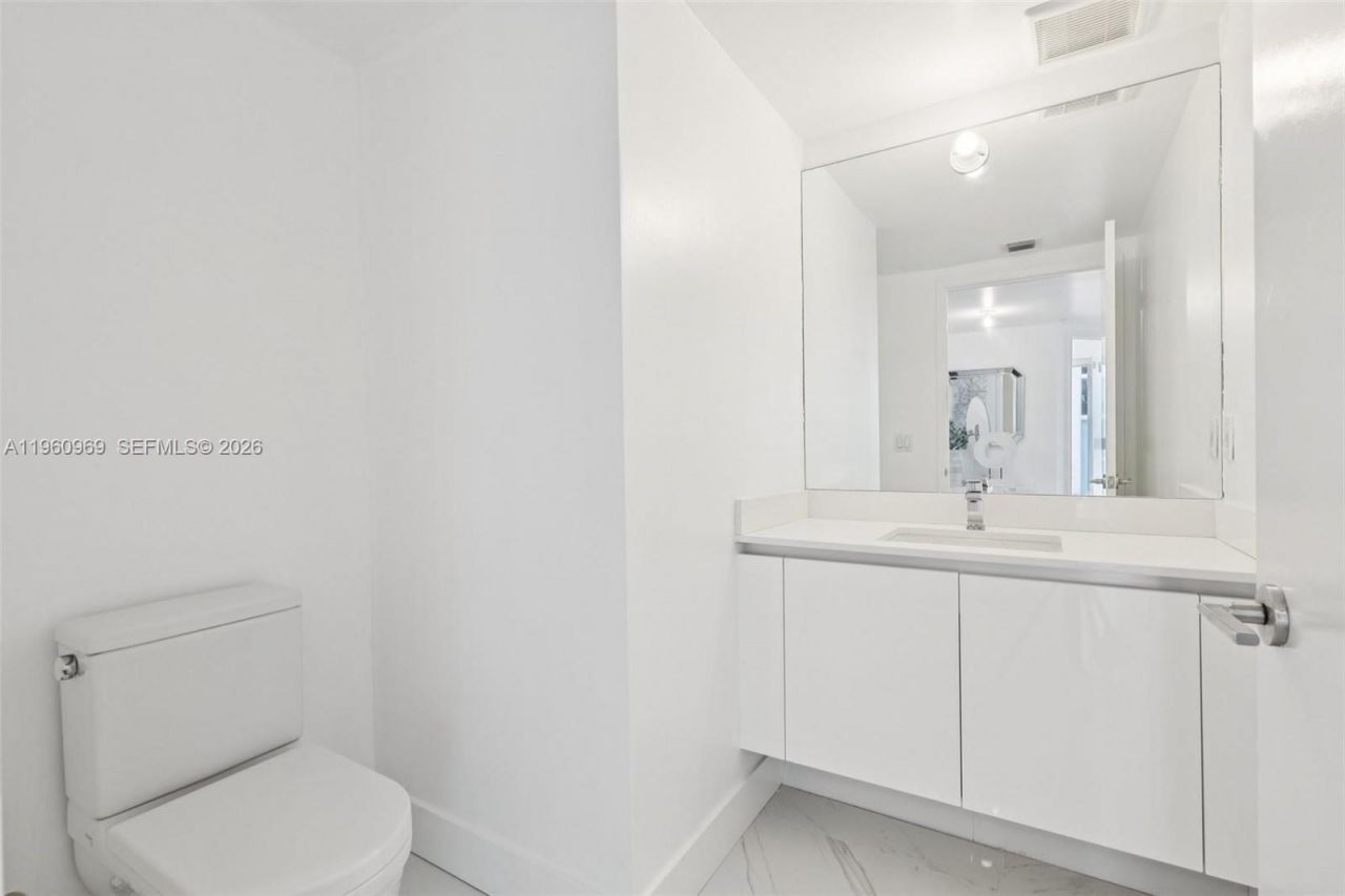 330 Sunny Isles Blvd , Unit 5-907, Sunny Isles Beach, FL 33160 Photo