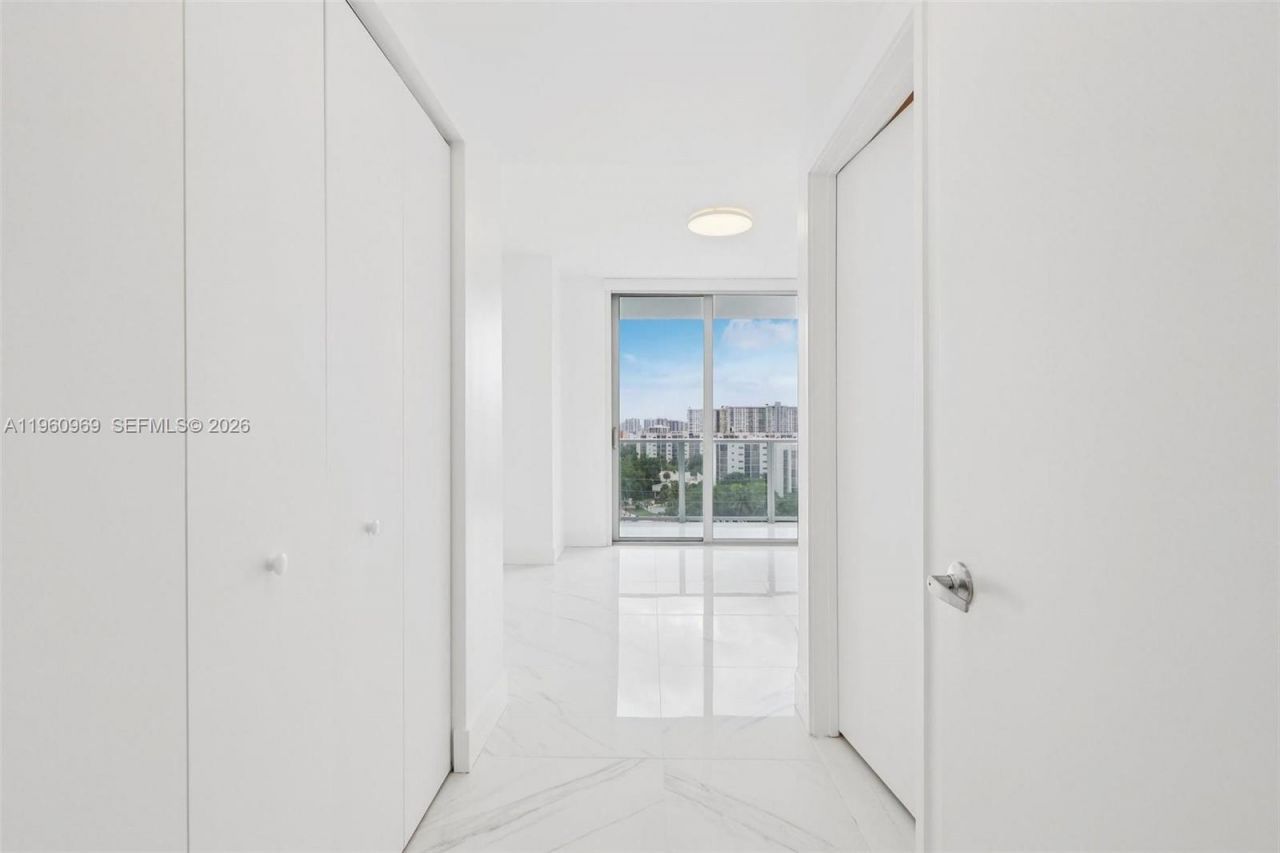 330 Sunny Isles Blvd , Unit 5-907, Sunny Isles Beach, FL 33160 Photo
