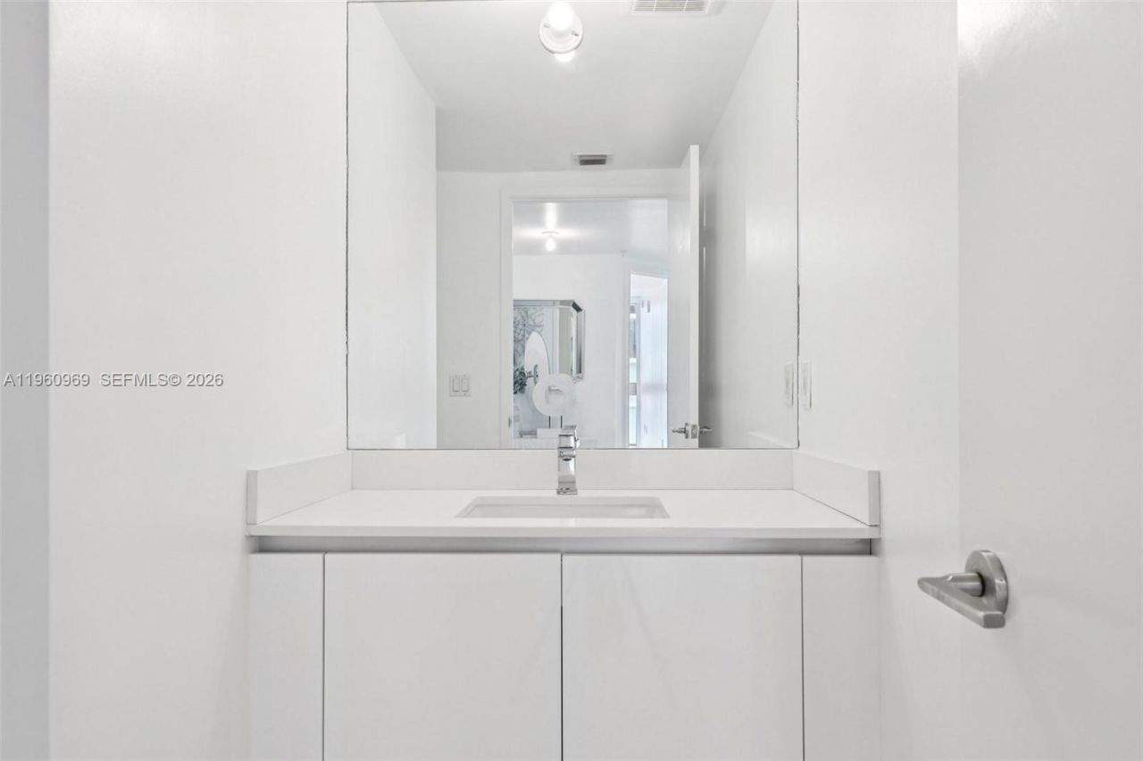 330 Sunny Isles Blvd , Unit 5-907, Sunny Isles Beach, FL 33160 Photo