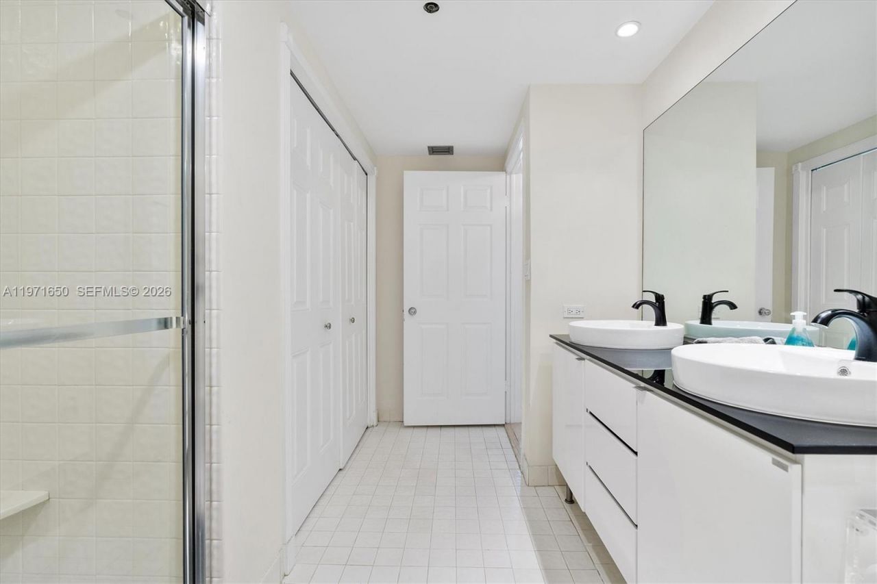 20191 E Country Club Dr, Unit 510, Aventura, FL 33180 Photo