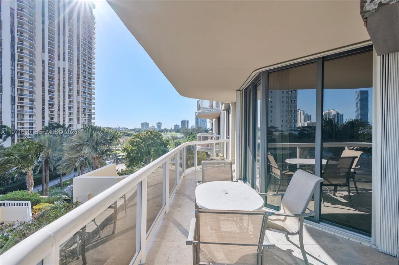 20191 E Country Club Dr, Unit 510, Aventura, FL 33180 Photo