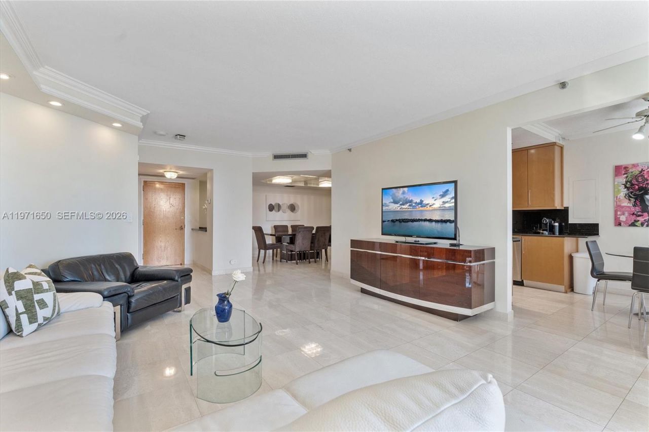 20191 E Country Club Dr, Unit 510, Aventura, FL 33180 Photo