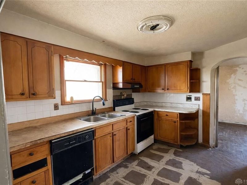 410 N Main Street, Eldorado, OH 45321 Photo 12