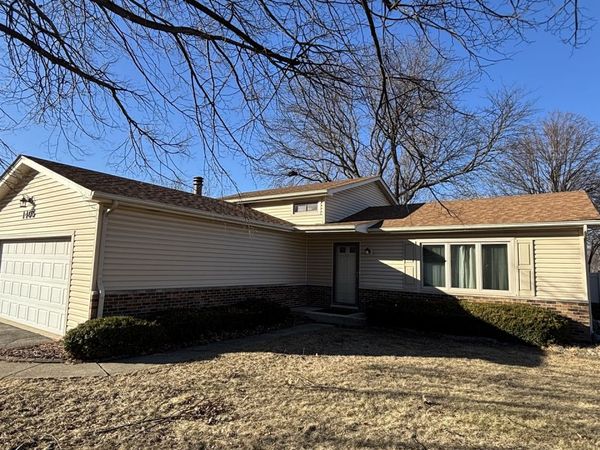 1405 E Bailey Road , Naperville, IL 60565