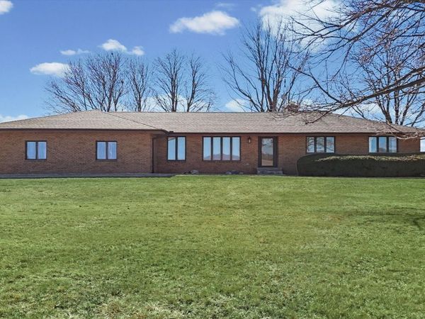 36215 E 200 North Road, Bellflower, IL 62174