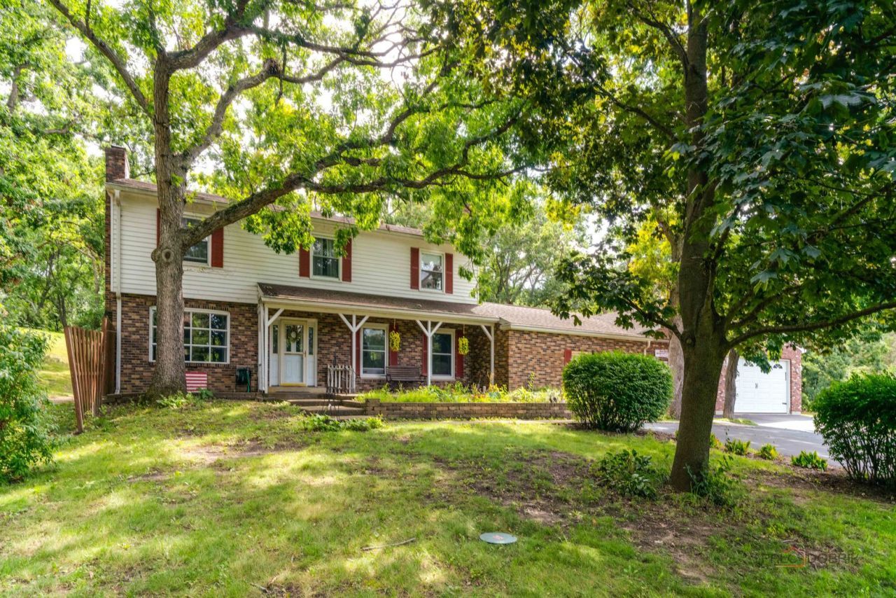 820 Black Partridge Road, McHenry, IL 60051 Main Photo