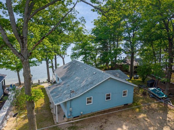 9577 Shore Drive, Mecosta, MI 49332