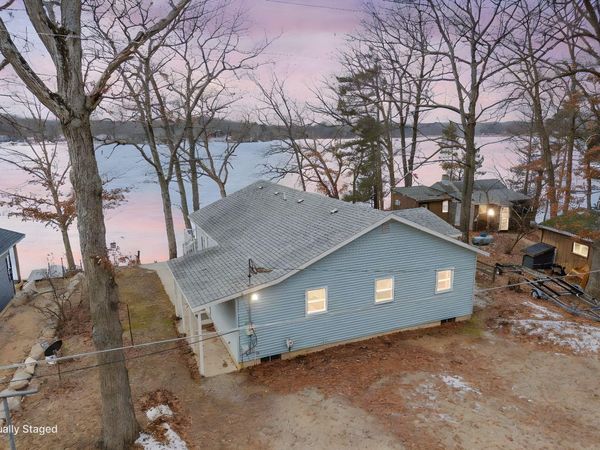 9577 Shore Drive, Mecosta, MI 49332