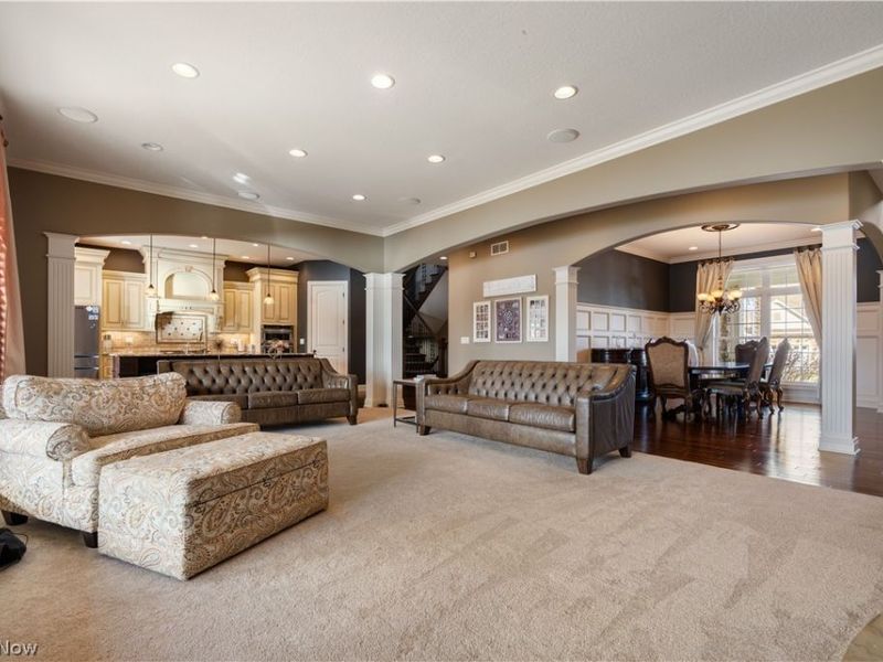 1124 Laurel Green Drive NE, North Canton, OH 44720 Photo 10