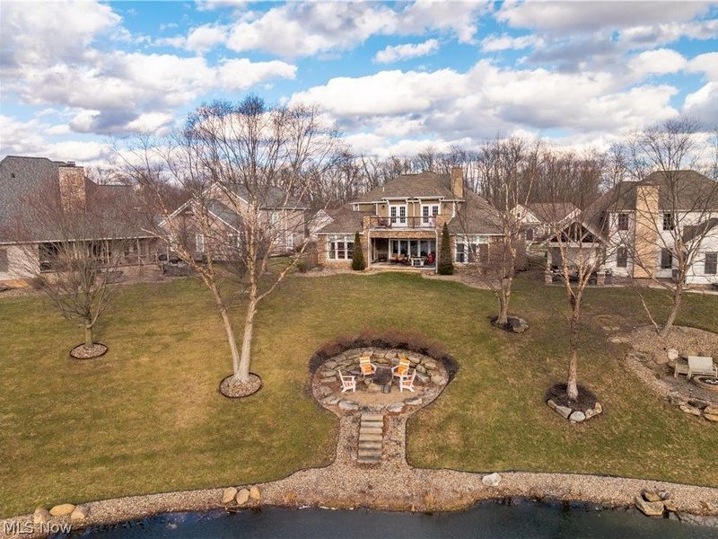 1124 Laurel Green Drive NE, North Canton, OH 44720 Photo 3