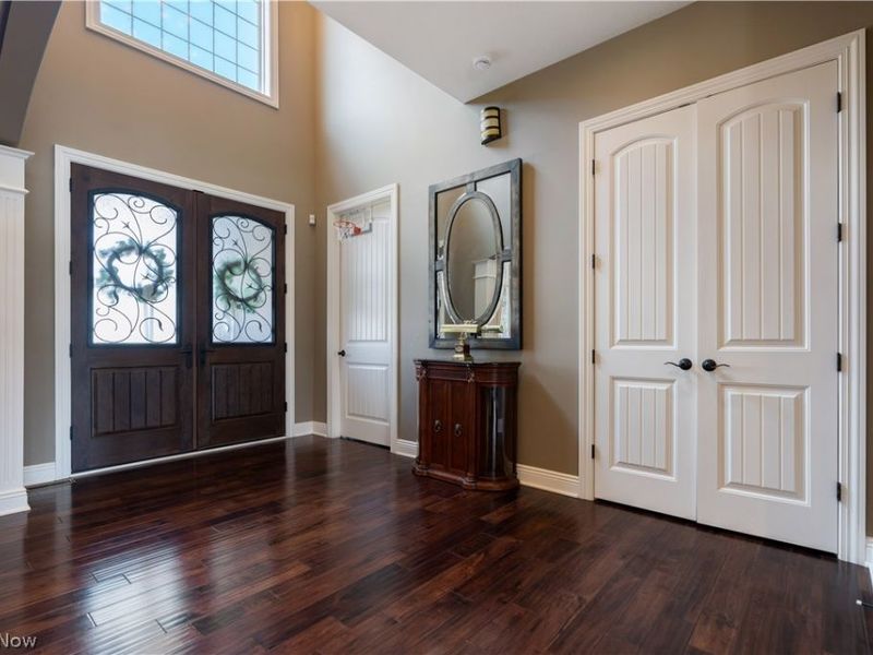 1124 Laurel Green Drive NE, North Canton, OH 44720 Photo 5