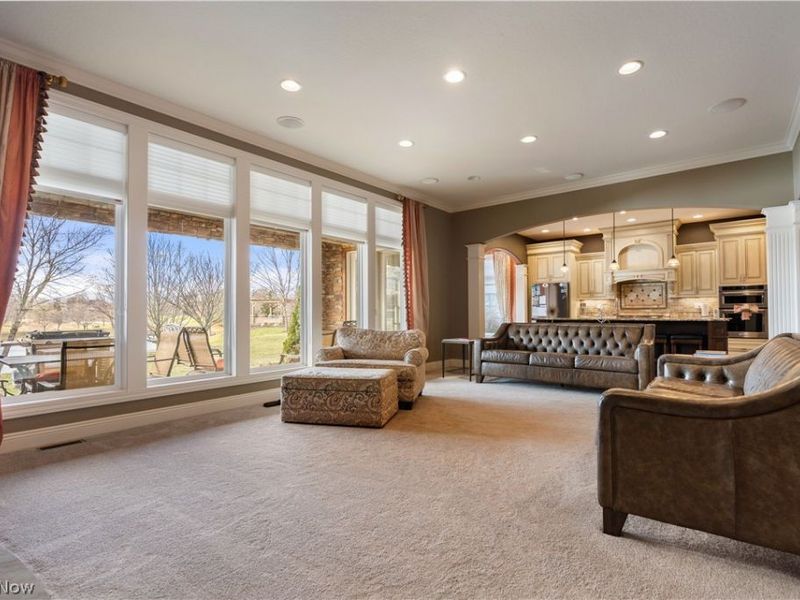 1124 Laurel Green Drive NE, North Canton, OH 44720 Photo 9