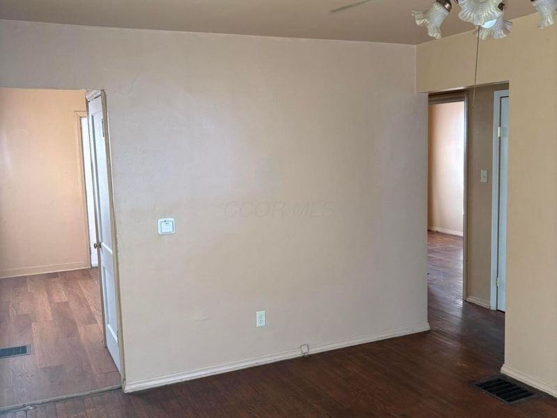 1437 E 19th Avenue , Columbus, OH 43211 Photo 3