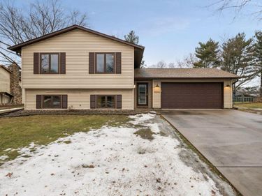 10500 Wyoming Avenue S, Bloomington, MN 55438