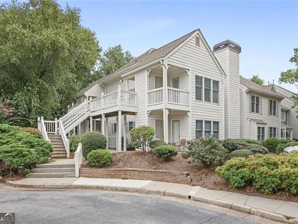 911 Hollyfax Circle NE, Atlanta, GA 30328