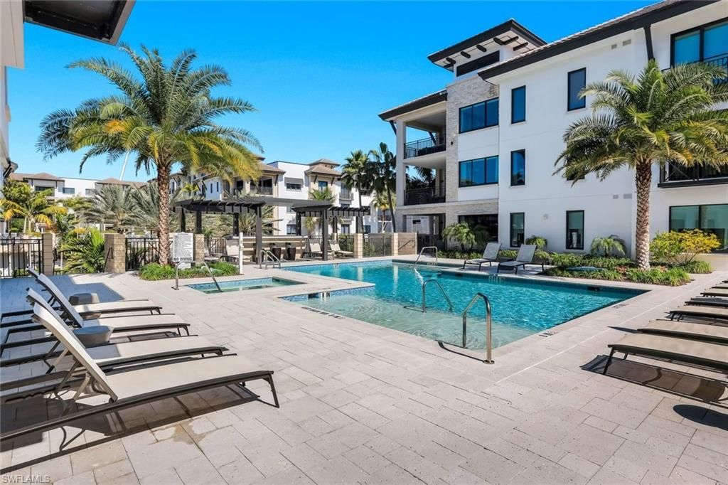 1130 3rd Ave S, Unit 105, Naples, FL 34102 Photo