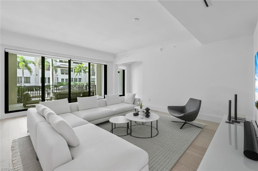 1130 3rd Ave S, Unit 105, Naples, FL 34102 Photo