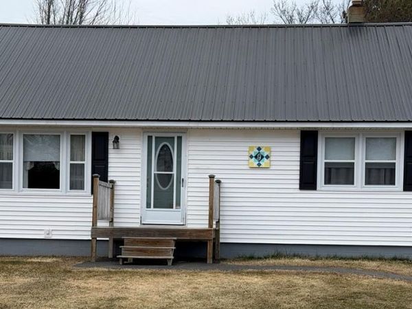 44 New York Street, Millinocket, ME 04462