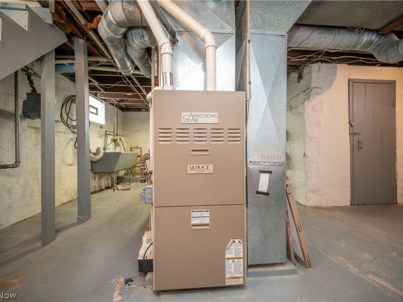 8198 Erie Street, Masury, OH 44438 Photo 13