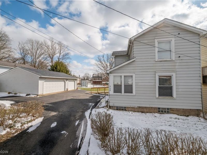 8198 Erie Street, Masury, OH 44438 Photo 2