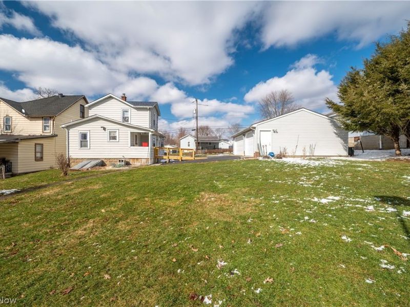 8198 Erie Street, Masury, OH 44438 Photo 6