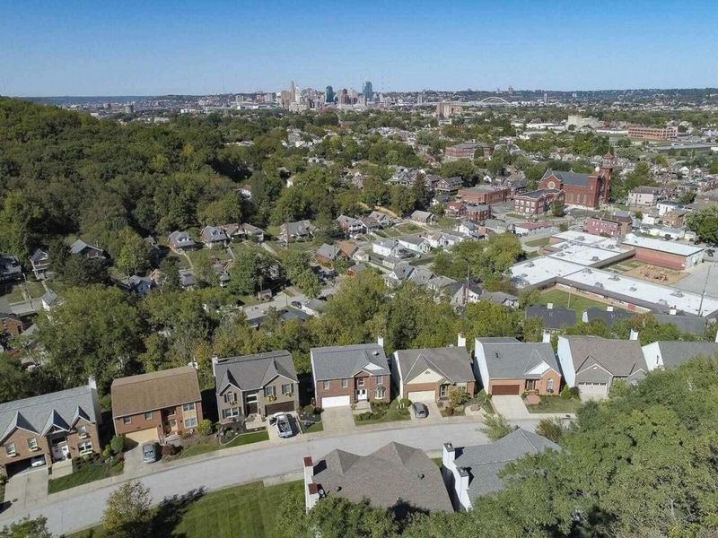 651 Pointe Benton Lane, Covington, KY 41014 Photo 45