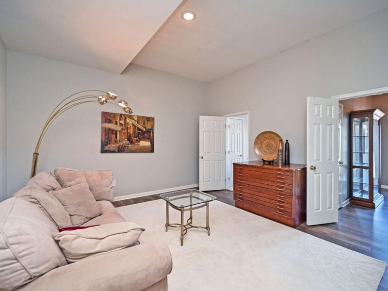 651 Pointe Benton Lane, Covington, KY 41014 Photo 8