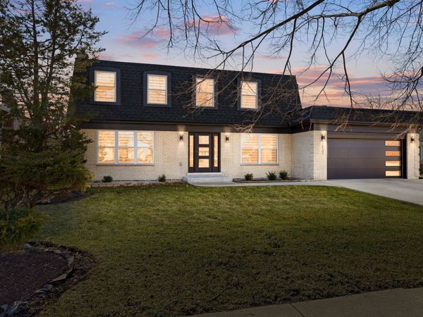 Arlington Heights, IL 60005