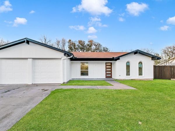 1701 Carla Avenue, Arlington, TX 76014