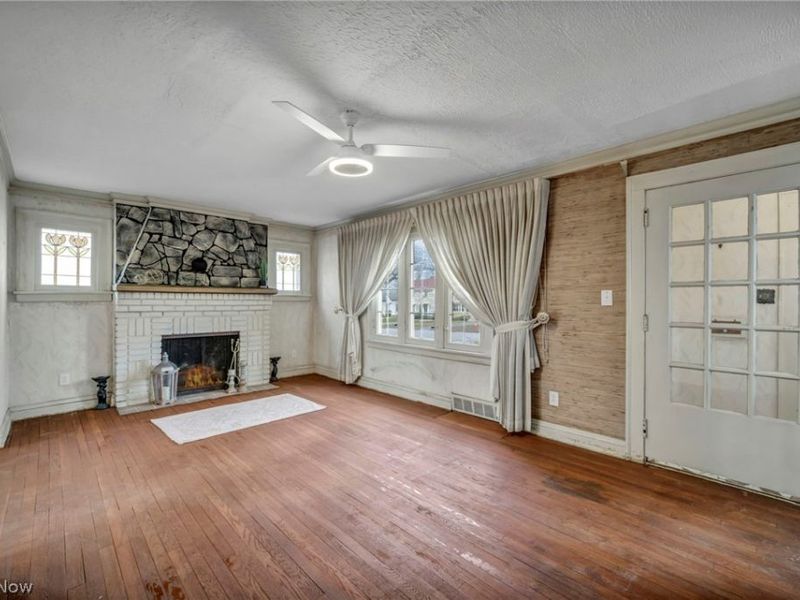 15812 Judson Drive, Cleveland, OH 44128 Photo 3