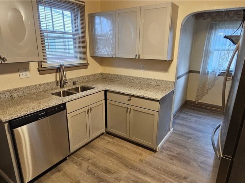 15812 Judson Drive, Cleveland, OH 44128 Photo 6