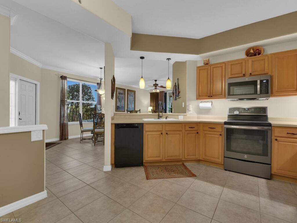 10109 Colonial Country Club Blvd, Unit 2410, Fort Myers, FL 33913 Photo