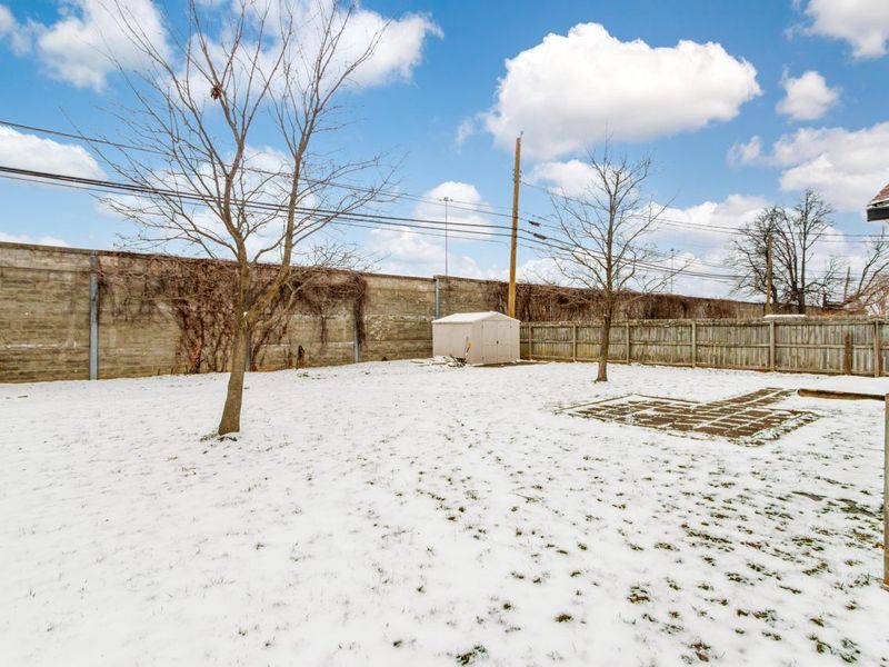 395 Amesbury Drive, Columbus, OH 43230 Photo 24