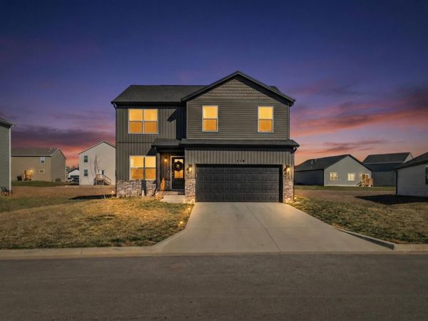 479 S Summit Drive , Willard, MO 65781