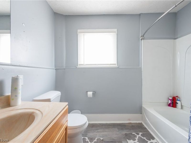 354 Clarendon Avenue NW, Canton, OH 44708 Photo 9