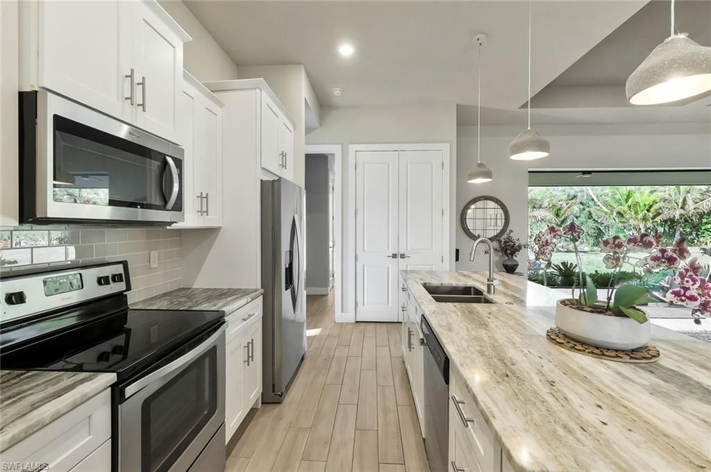 10071 Strike Ln, Bonita Springs, FL 34135 Photo